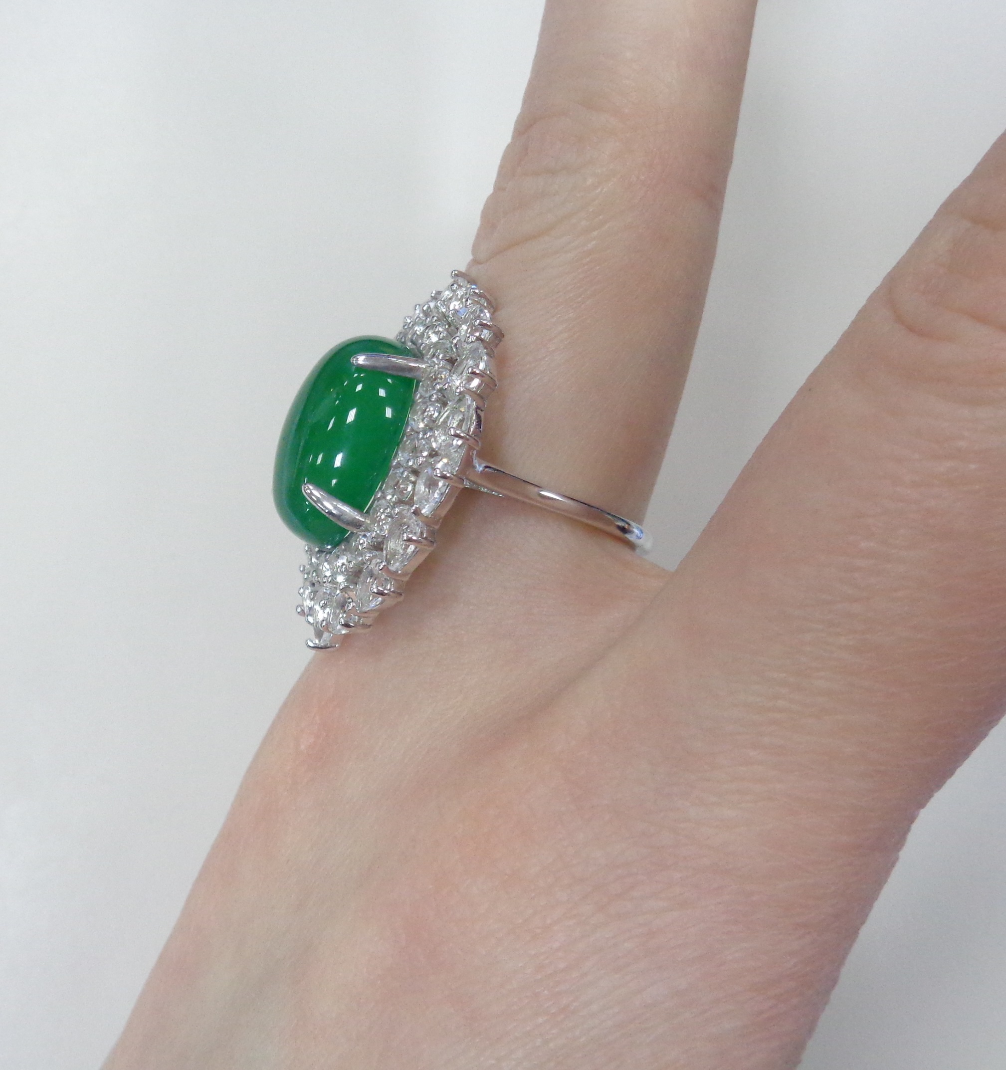 Серебряное кольцо с халцедоном